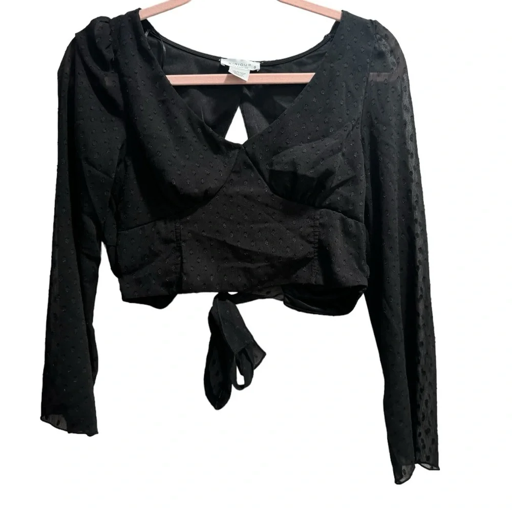 Kiriois Black Textured Long Bell Sleeve Crop Top, size‎ Small